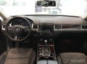 Bán xe Volkswagen Touareg 3.6 FSI đời 2017, màu đen, xe nhập