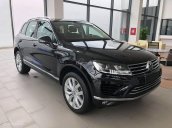 Bán xe Volkswagen Touareg 3.6 FSI đời 2017, màu đen, xe nhập