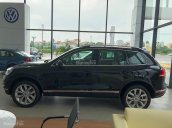 Bán xe Volkswagen Touareg 3.6 FSI đời 2017, màu đen, xe nhập