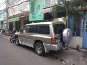 Cần bán gấp Mitsubishi Pajero sản xuất năm 2007, màu ghi vàng