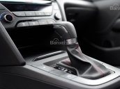 Bán Hyundai Elantra Sport 2018, xe sẵn giao ngay