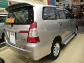 Cần bán Toyota Innova sản xuất 2014, màu bạc chính chủ