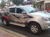 Cần bán lại xe Toyota Hilux 3.0G đời 2011, màu bạc, nhập khẩu