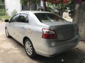 Cần bán gấp Toyota Vios E đời 2011, màu bạc, giá tốt