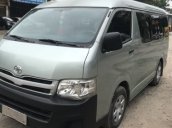 Bán xe Toyota Hiace MT sản xuất năm 2010, giá 415tr