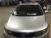 Cần bán Kia Cerato năm 2010, màu bạc, nhập khẩu nguyên chiếc số tự động, giá tốt