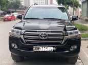 Cần bán xe Toyota Land Cruiser V8 VX 4.6L năm sản xuất 2016, màu đen, xe nhập