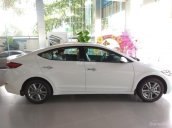 Bán Hyundai Elantra 1.6MT năm sản xuất 2018, màu trắng