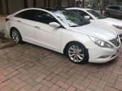 Cần bán xe Hyundai Sonata năm 2011, màu trắng như mới giá cạnh tranh