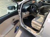 Bán Toyota Venza Full option đời 2009, màu trắng, nhập khẩu nguyên chiếc