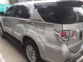 Bán xe Toyota Fortuner đời 2014, màu bạc số sàn