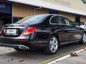 Bán xe Mercedes E250 màu đen giá tốt, giao xe ngay