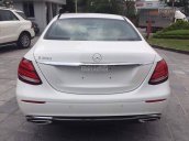 Bán xe Mercedes E250 màu trắng, giá tốt, giao xe ngay