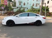 Bán Hyundai Sonata năm 2011 ĐK 2012, màu trắng, giá 550tr