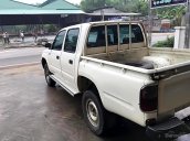 Cần bán lại xe Toyota Hilux sản xuất năm 2000, màu trắng