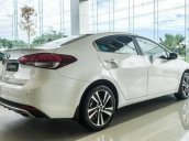 Bán xe Kia Cerato đời 2018, màu trắng