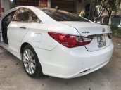 Cần bán Hyundai Sonata năm sản xuất 2011, màu trắng, nhập khẩu nguyên chiếc