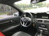 Bán Mercedes C300 AMG Plus sản xuất 2014, màu trắng, giá 980tr