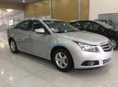 Salon bán Daewoo Lacetti năm sản xuất 2010, màu bạc, nhập khẩu  