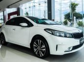 Bán xe Kia Cerato đời 2018, màu trắng