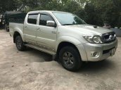 Cần bán xe Toyota Hilux sản xuất 2009, màu bạc chính chủ giá cạnh tranh