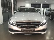 Cần bán Mercedes E200 đăng kí 2017 chạy 9077 km, màu bạc giá cực rẻ