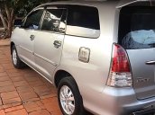 Cần bán Toyota Innova năm sản xuất 2010, màu bạc