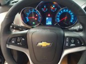 Bán Chevrolet Cruze LTZ 1.8AT màu trắng, số tự động sản xuất 2016, biển Sài Gòn