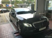 Bán xe Mercedes E200 đen, đăng ký 2017, chỉ với 600 triệu nhận xe ngay