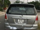 Bán xe Toyota Innova sản xuất 2010, màu bạc 