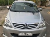 Bán xe Toyota Innova sản xuất 2010, màu bạc 