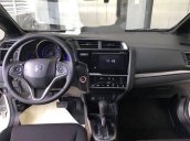 Bán Honda Jazz đời 2018, màu trắng, nhập khẩu