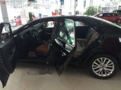 Cần bán Toyota Camry 2.5Q sản xuất năm 2018, màu đen