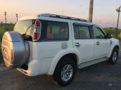 Cần bán Ford Everest đời 2009, màu trắng, 445 triệu