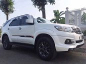 Bán xe Toyota Fortuner Sportivo đời 2016, màu trắng xe gia đình, 915tr