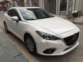 Bán gấp Mazda 3 1.5AT 2016, màu trắng, giá 655tr