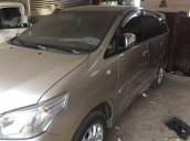 Cần bán xe Toyota Innova 2.0 đời 2014, màu hồng phấn, 590 triệu