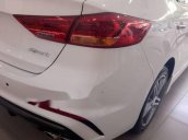 Cần bán Hyundai Elantra Sport năm sản xuất 2018, màu trắng mới 100%