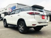 Bán xe Toyota Fortuner 4X2AT - 2017 màu trắng