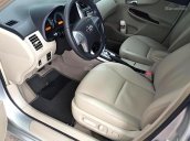 Bán ô tô Toyota Corolla altis 1.8G AT năm 2010, màu bạc chính chủ, giá tốt