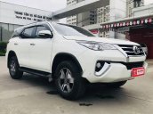 Bán xe Toyota Fortuner 4X2 AT đời 2017, màu trắng số tự động