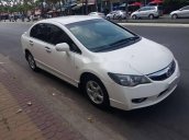 Cần bán xe Honda Civic 1.8AT 2011, màu trắng