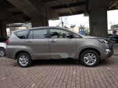 Chính chủ bán Toyota Innova 2017, màu xám