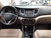 Cần bán Hyundai Tucson năm 2015, màu đỏ, nhập khẩu