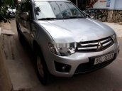 Bán ô tô Mitsubishi Triton năm 2010, màu bạc số sàn