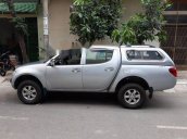 Bán ô tô Mitsubishi Triton năm 2010, màu bạc số sàn