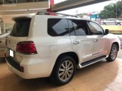 Cần bán xe Lexus LX 570 đời 2012, màu trắng, nhập khẩu nguyên chiếc, chính chủ rất mới