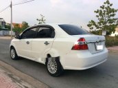 Cần bán xe Daewoo Gentra đời 2009, màu trắng ít sử dụng