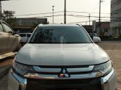 Cần bán xe Mitsubishi Outlander 2.0 CVT 2018, màu trắng, giá 823tr