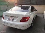 Cần bán lại xe Mercedes C200 năm 2012, màu trắng, giá chỉ 720 triệu